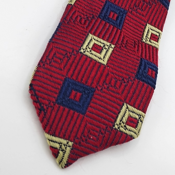 Jos A Banks 100% Silk Red Foulard Geometric Pattern Jacquard Necktie Men's Tie - Picture 6 of 9